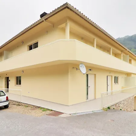 דירה Aparthotel Geres ג'רס