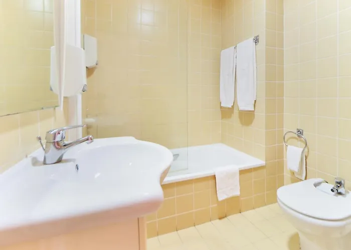 Aparthotel Geres Geres